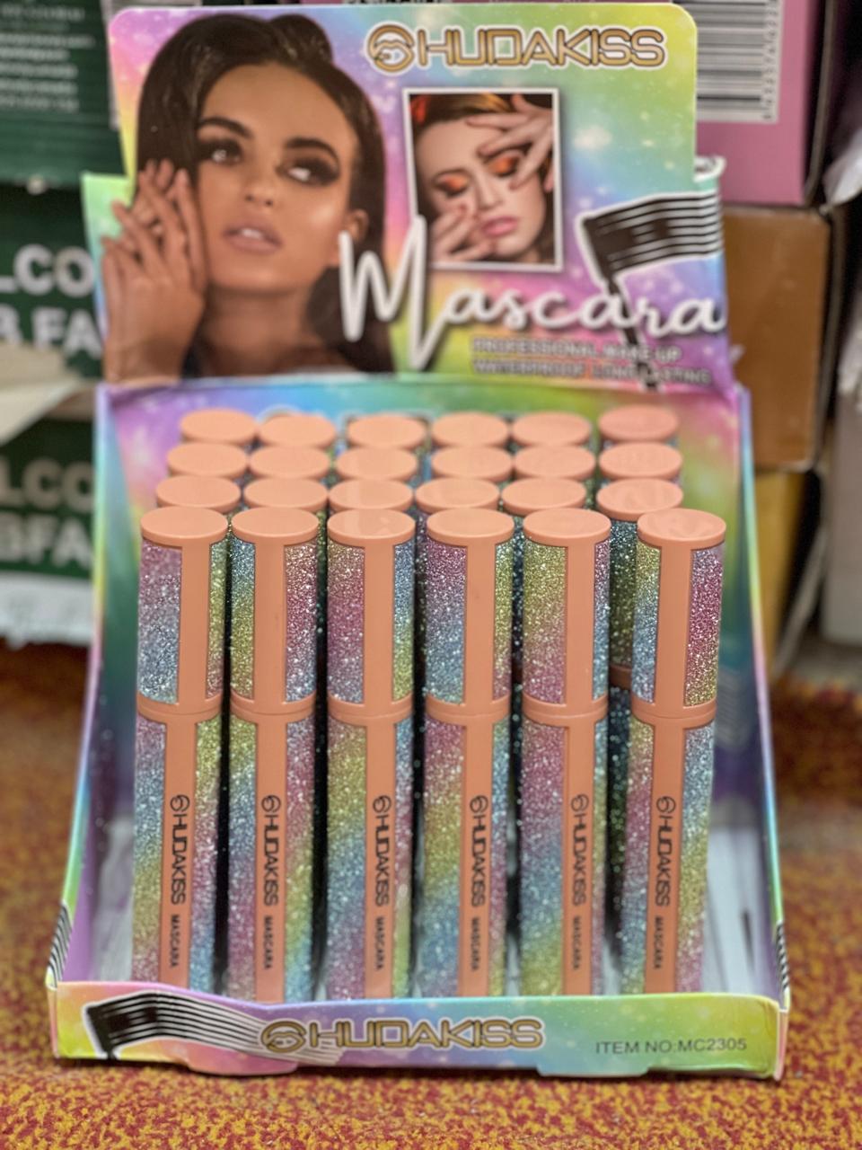 Huda Kiss™ Volumizing &amp; Lengthening Mascara